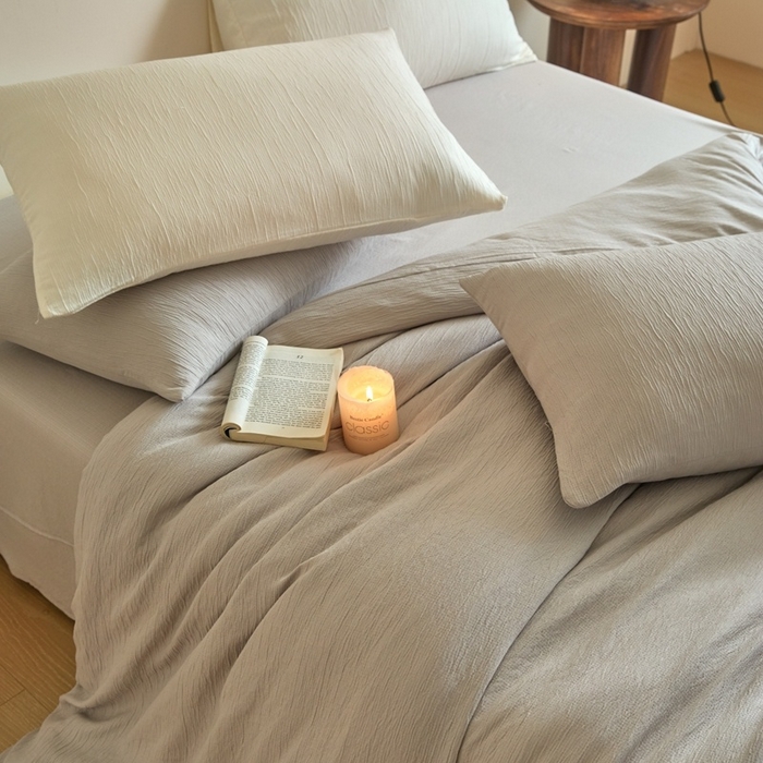 91家纺网 家纺一手货源 找家纺 麦空家居 2025新款无印风竹麻皱纱简约纯色四件套 珍珠灰独版