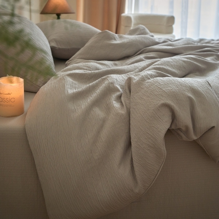 91家纺网 家纺一手货源 找家纺 麦空家居 2025新款无印风竹麻皱纱简约纯色四件套 珍珠灰独版