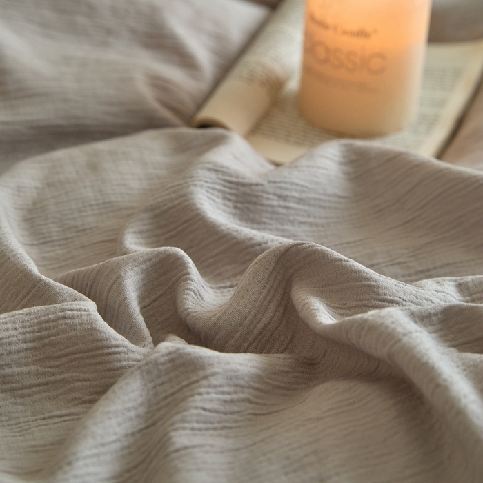 91家纺网 家纺一手货源 找家纺 麦空家居 2025新款无印风竹麻皱纱简约纯色四件套 珍珠灰独版