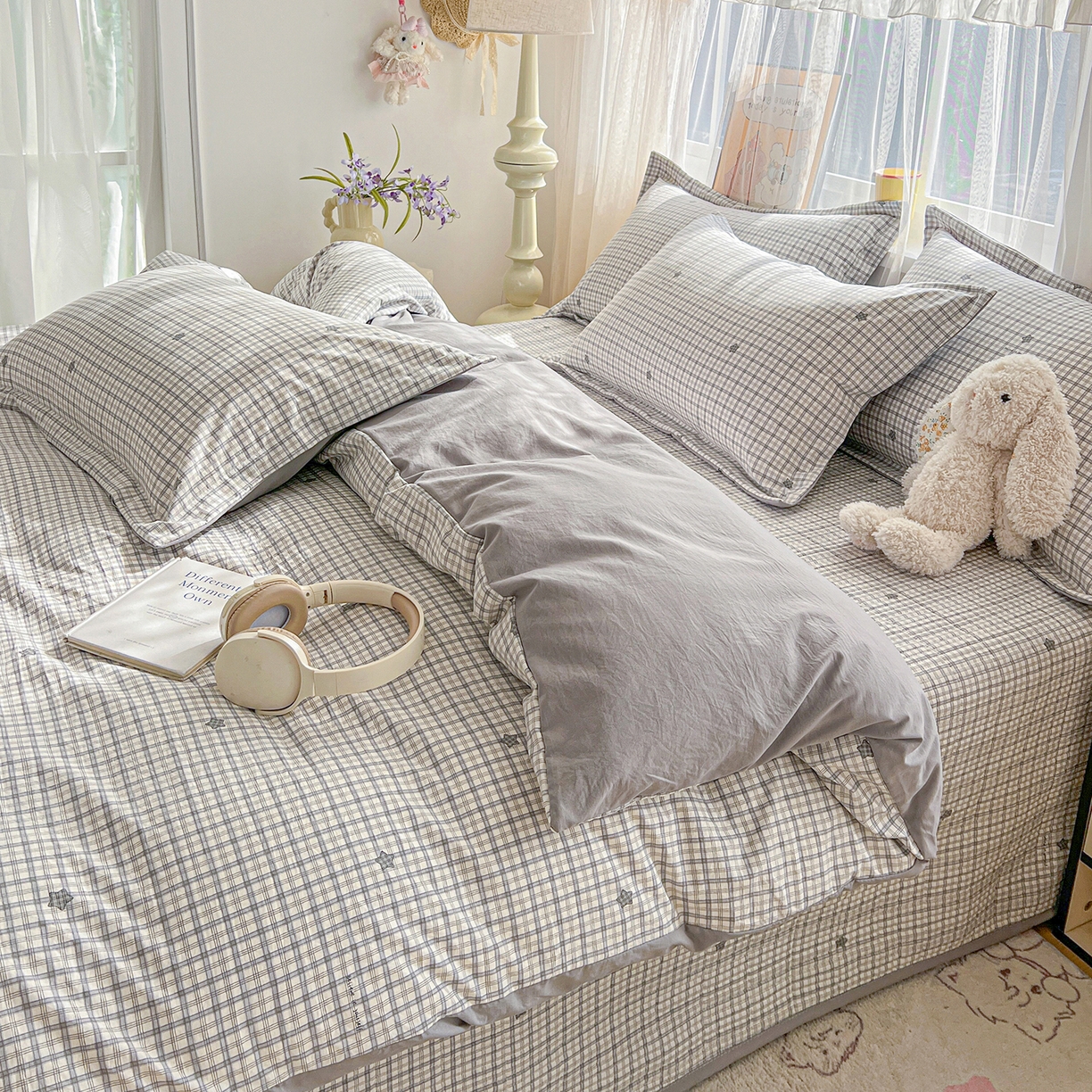 91家纺网 家纺一手货源 找家纺 仟网汇 2026新款亲肤舒适仿棉印花床盖四件套 灰小格