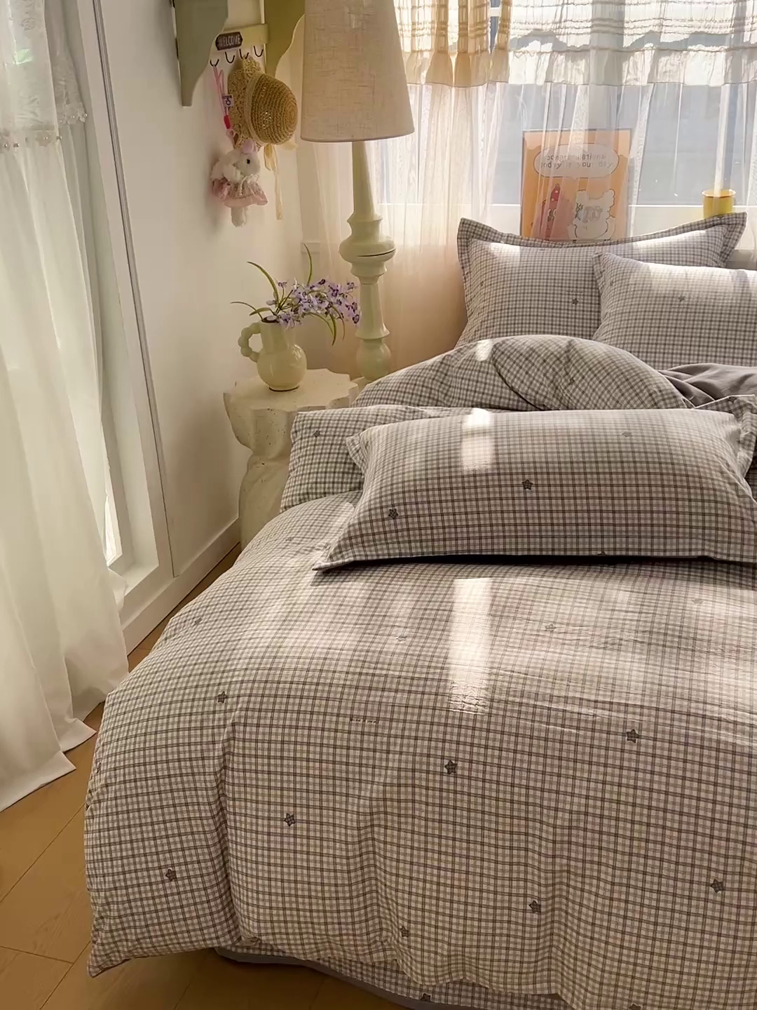 91家纺网 家纺一手货源 找家纺 仟网汇 2026新款亲肤舒适仿棉印花床盖四件套 灰小格