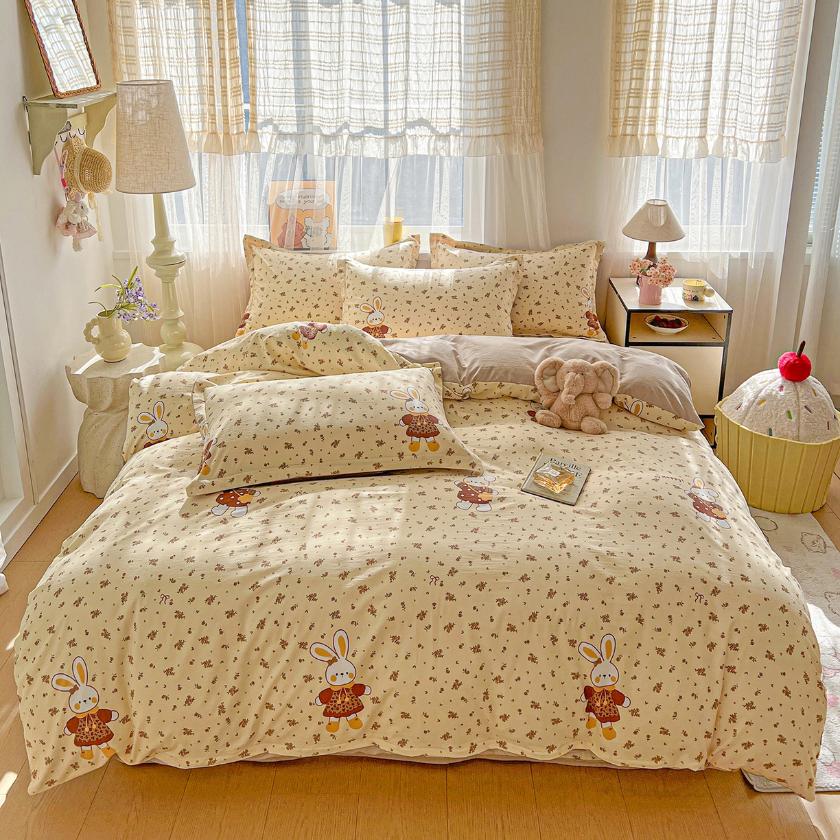 91家纺网 家纺一手货源 找家纺 仟网汇 2026新款亲肤舒适仿棉印花床盖四件套 萌萌兔