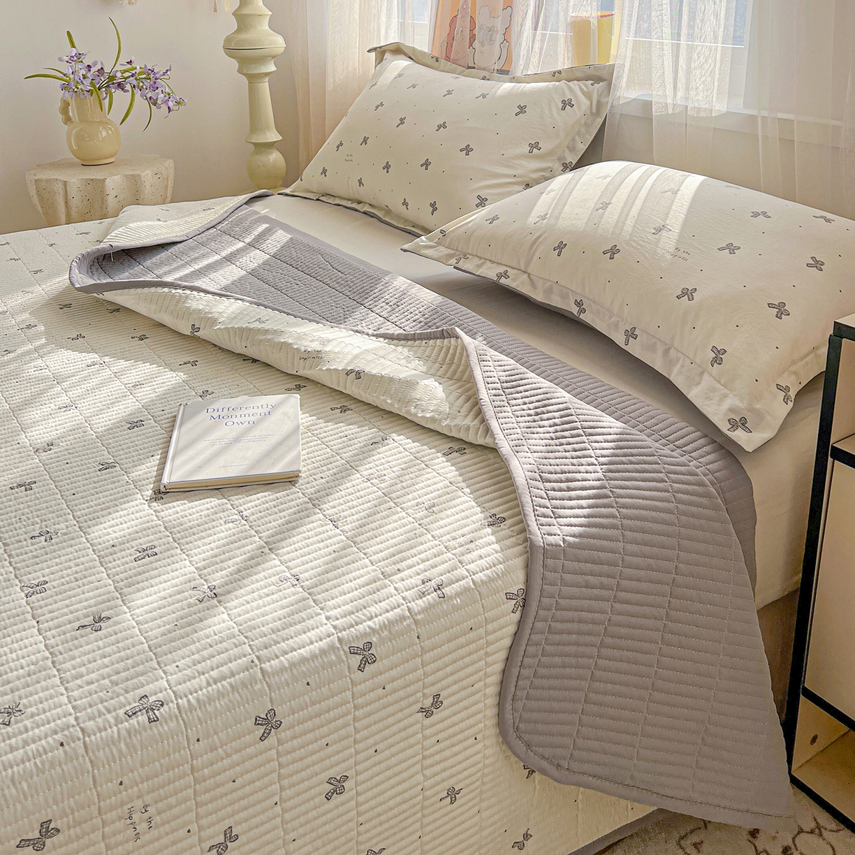 91家纺网 家纺一手货源 找家纺 仟网汇 2026新款亲肤舒适仿棉印花床盖四件套 梦幻灰