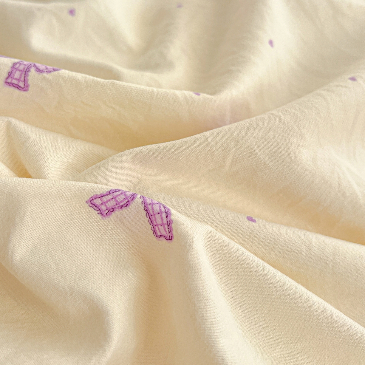 91家纺网 家纺一手货源 找家纺 仟网汇 2026新款亲肤舒适仿棉印花床盖四件套 梦幻紫