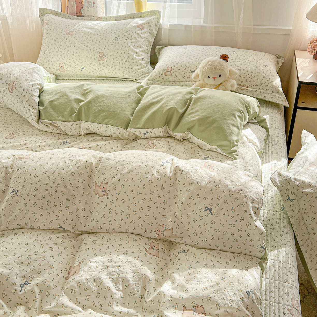 91家纺网 家纺一手货源 找家纺 仟网汇 2026新款亲肤舒适仿棉印花床盖四件套 皮皮狗