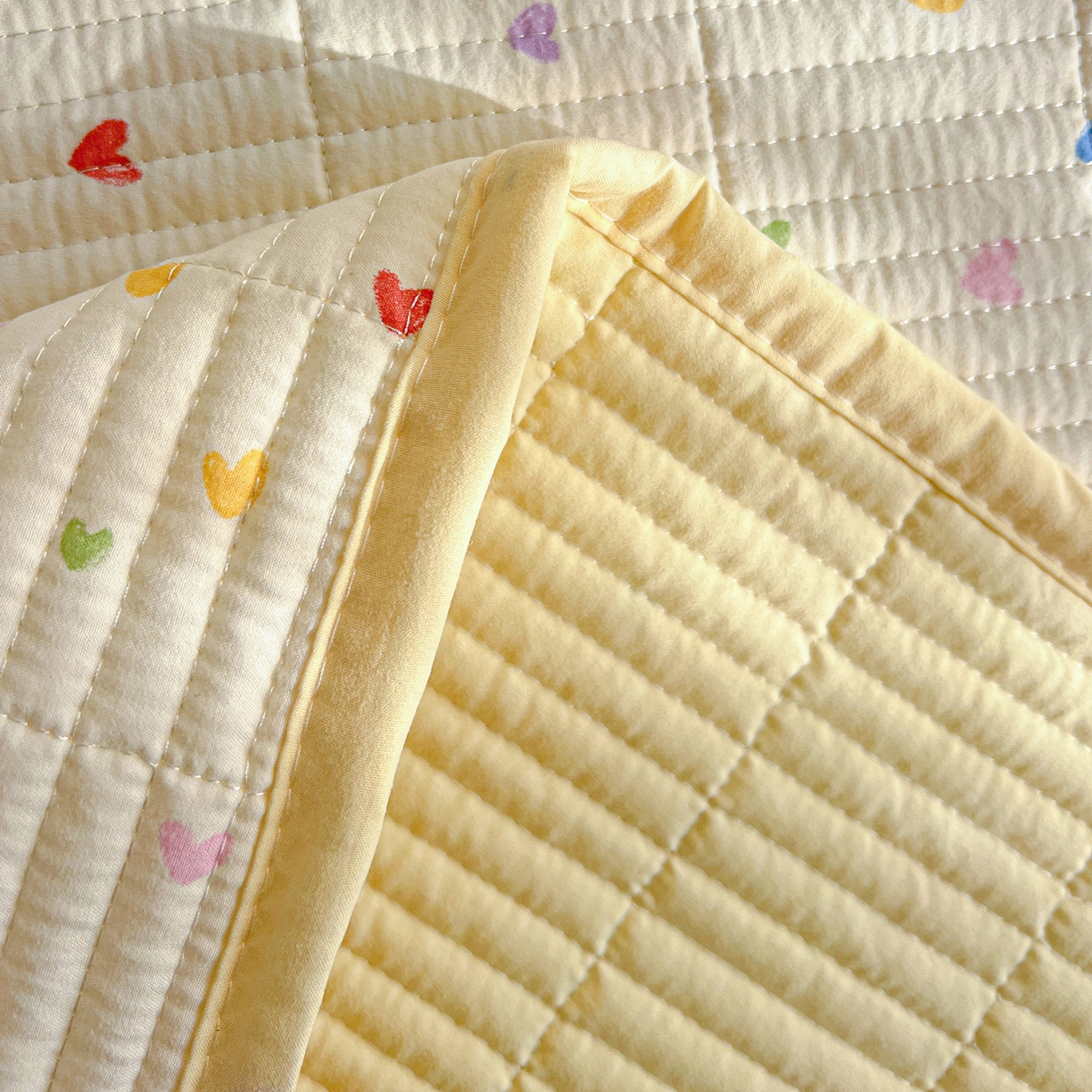 91家纺网 家纺一手货源 找家纺 仟网汇 2026新款亲肤舒适仿棉印花床盖四件套 五彩斑斓