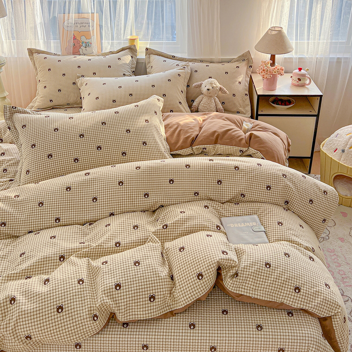 91家纺网 家纺一手货源 找家纺 仟网汇 2026新款亲肤舒适仿棉印花床盖四件套 小熊头