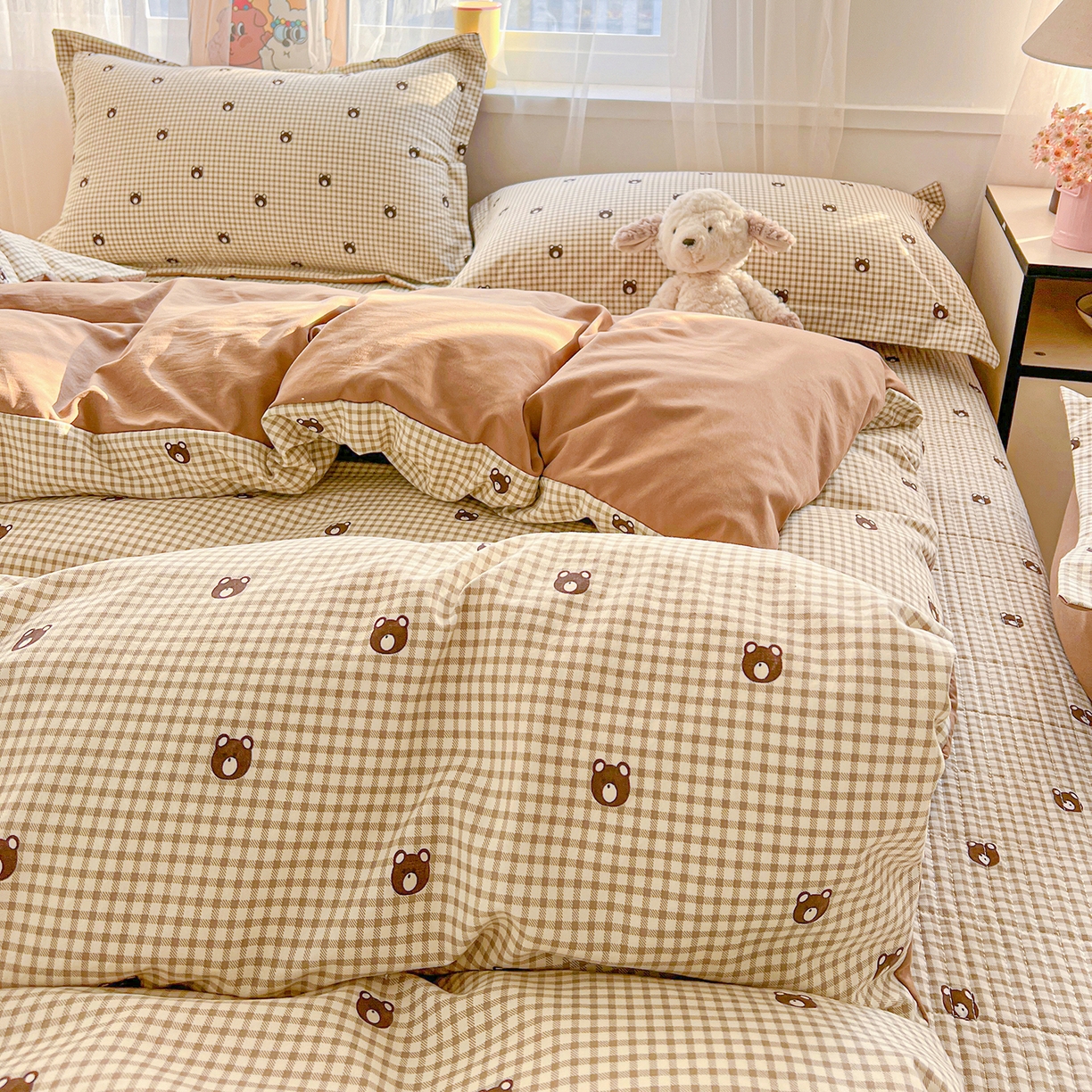 91家纺网 家纺一手货源 找家纺 仟网汇 2026新款亲肤舒适仿棉印花床盖四件套 小熊头