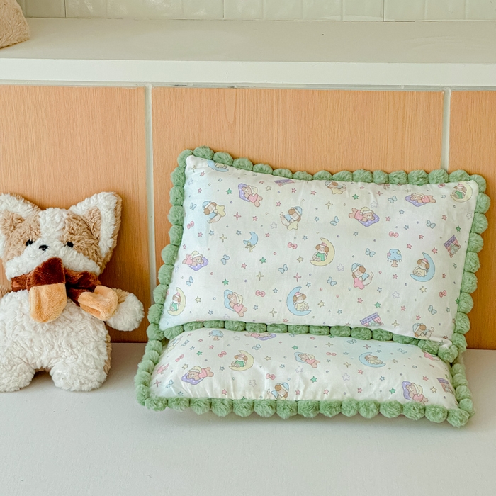 91家纺网 家纺一手货源 找家纺 金丝鸟家纺 2026新款全棉双层纱毛球款枕套多规格儿童枕套 查理卧室