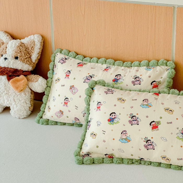 91家纺网 家纺一手货源 找家纺 金丝鸟家纺 2026新款全棉双层纱毛球款枕套多规格儿童枕套 吐司乐园