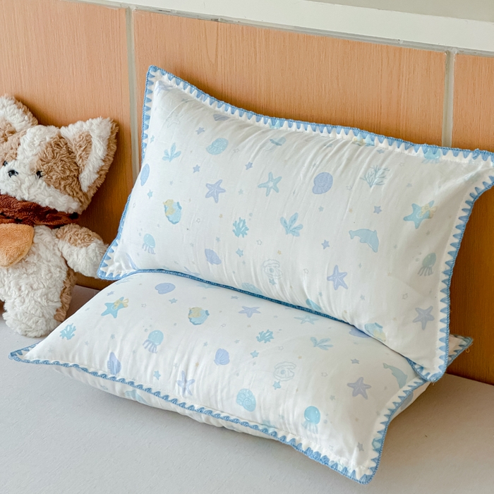 91家纺网 家纺一手货源 找家纺 金丝鸟家纺 2026新款全棉双层纱贝壳边款枕套多规格儿童枕套 海底乐园 兰