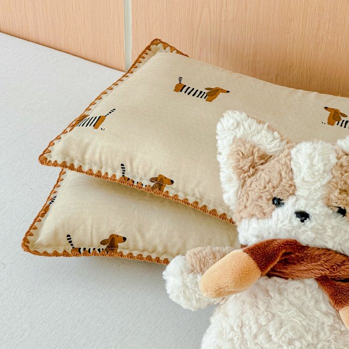 91家纺网 家纺一手货源 找家纺 金丝鸟家纺 2026新款全棉双层纱贝壳边款枕套多规格儿童枕套 拉条狗