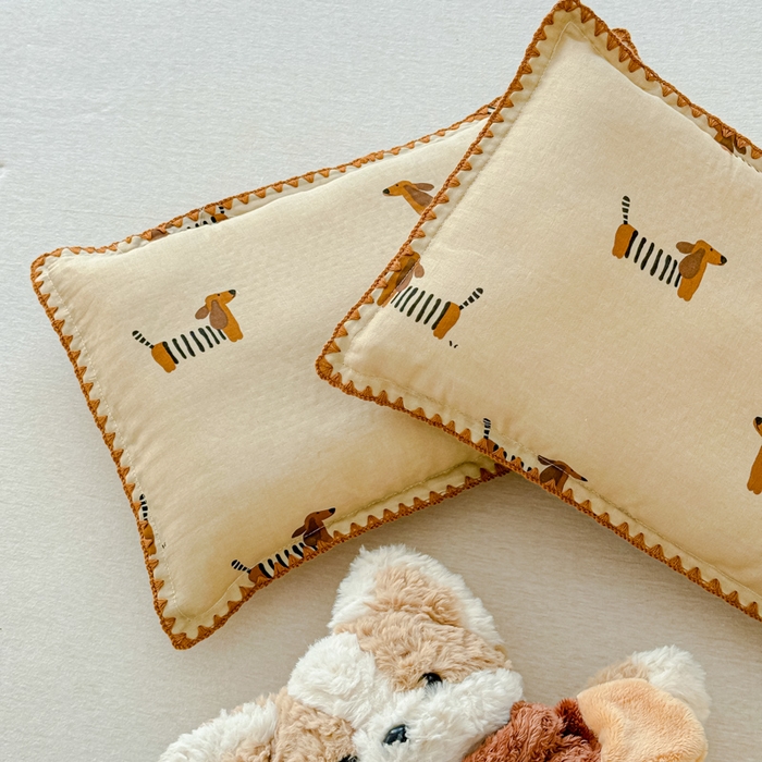 91家纺网 家纺一手货源 找家纺 金丝鸟家纺 2026新款全棉双层纱贝壳边款枕套多规格儿童枕套 拉条狗