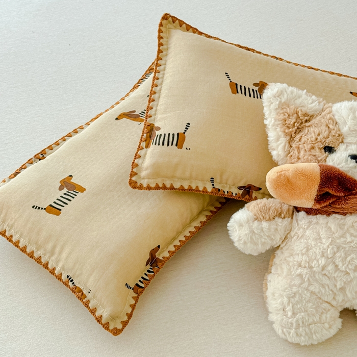 91家纺网 家纺一手货源 找家纺 金丝鸟家纺 2026新款全棉双层纱贝壳边款枕套多规格儿童枕套 拉条狗