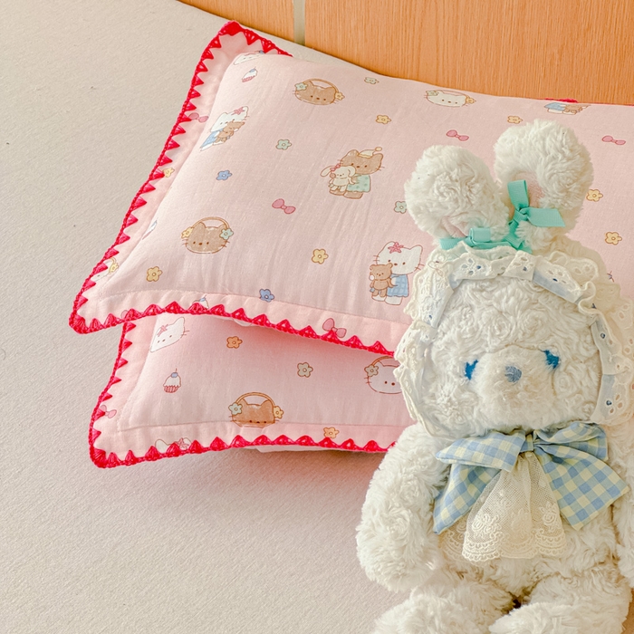 91家纺网 家纺一手货源 找家纺 金丝鸟家纺 2026新款全棉双层纱贝壳边款枕套多规格儿童枕套 奶味猫町 粉