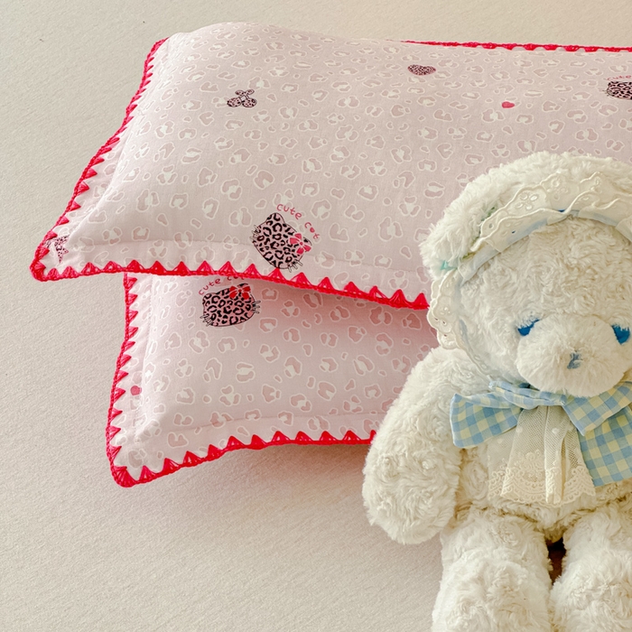 91家纺网 家纺一手货源 找家纺 金丝鸟家纺 2026新款全棉双层纱贝壳边款枕套多规格儿童枕套 千禧少女 粉