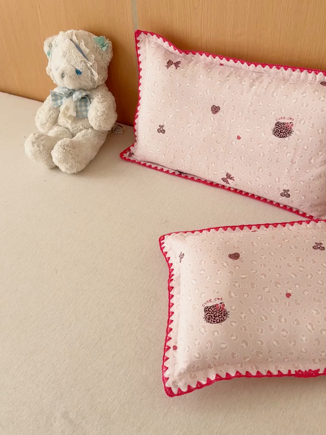 91家纺网 家纺一手货源 找家纺 金丝鸟家纺 2026新款全棉双层纱贝壳边款枕套多规格儿童枕套 千禧少女 粉