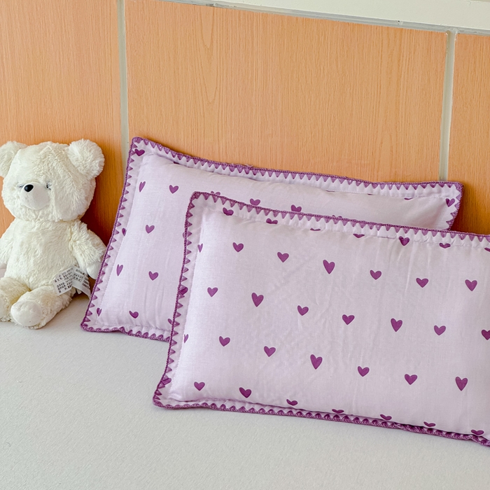 91家纺网 家纺一手货源 找家纺 金丝鸟家纺 2026新款全棉双层纱贝壳边款枕套多规格儿童枕套 紫色心情