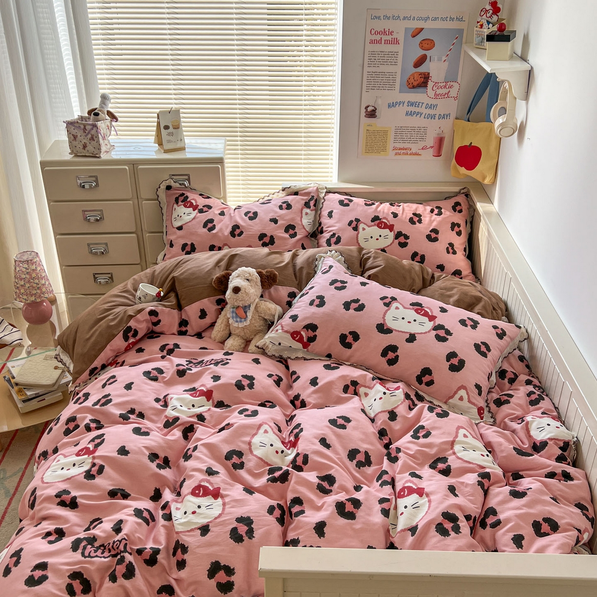 91家纺网 家纺一手货源 找家纺 希诺家居 2025新款费尔岛风全棉纯棉四件套韩式小清新花边四件套 千禧喵-粉