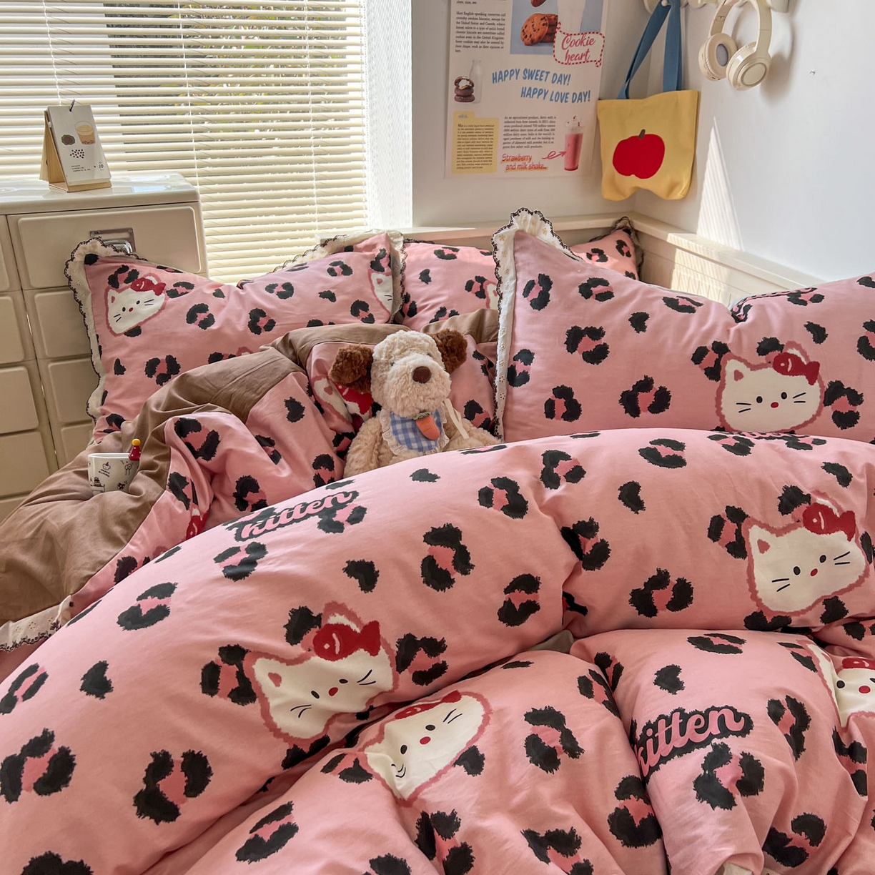 91家纺网 家纺一手货源 找家纺 希诺家居 2025新款费尔岛风全棉纯棉四件套韩式小清新花边四件套 千禧喵-粉