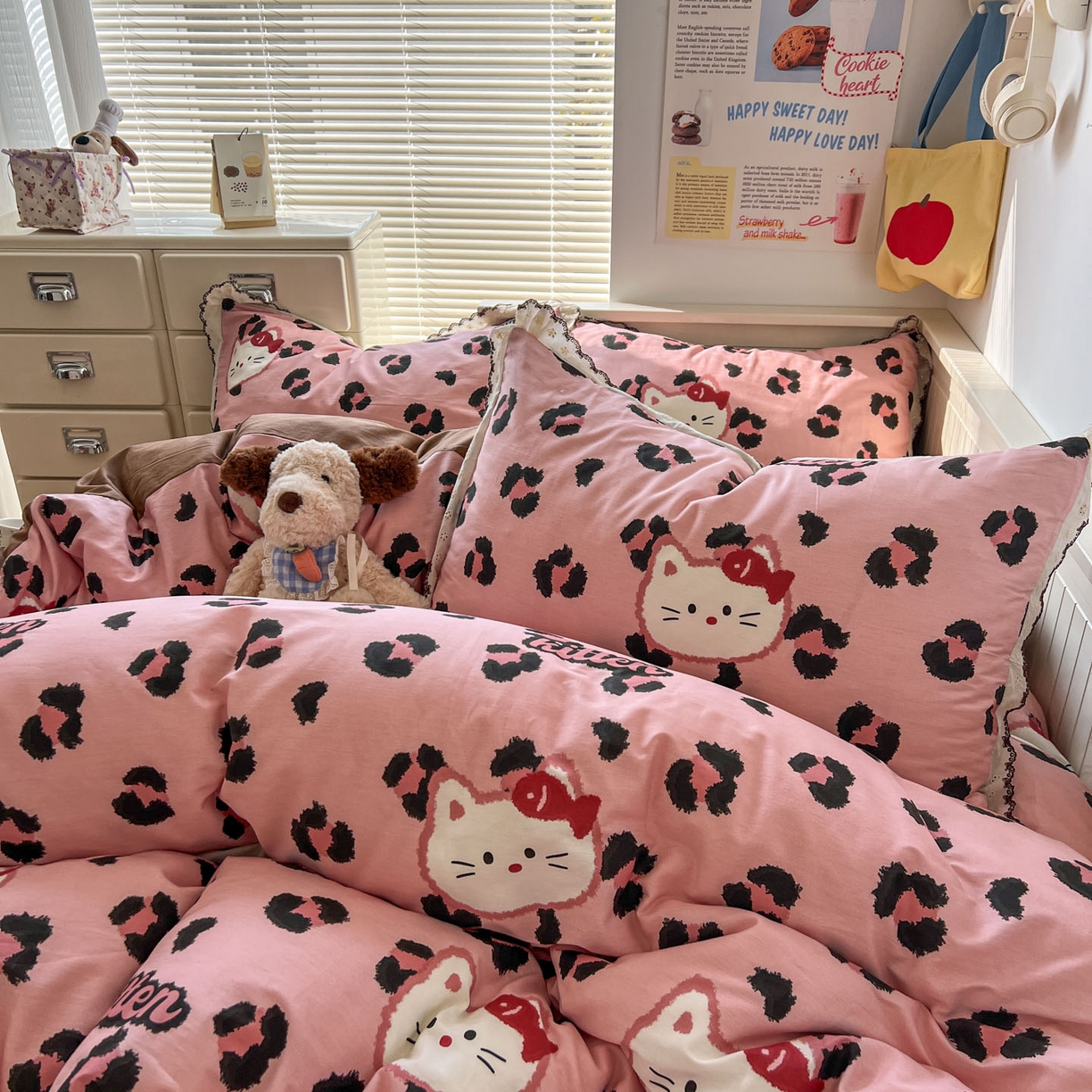 91家纺网 家纺一手货源 找家纺 希诺家居 2025新款费尔岛风全棉纯棉四件套韩式小清新花边四件套 千禧喵-粉