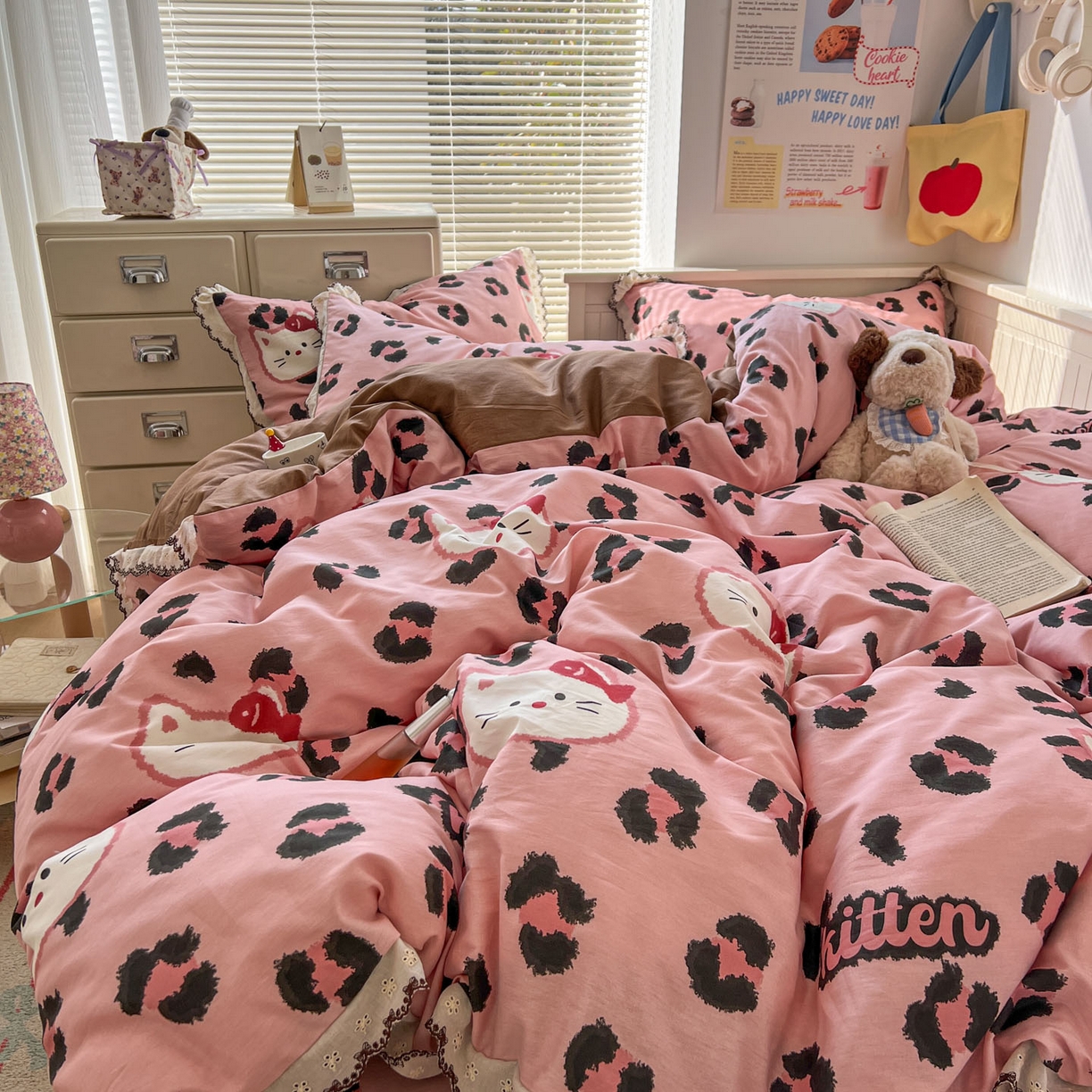 91家纺网 家纺一手货源 找家纺 希诺家居 2025新款费尔岛风全棉纯棉四件套韩式小清新花边四件套 千禧喵-粉