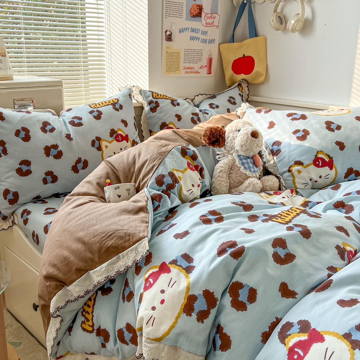 91家纺网 家纺一手货源 找家纺 希诺家居 2025新款费尔岛风全棉纯棉四件套韩式小清新花边四件套 千禧喵-蓝