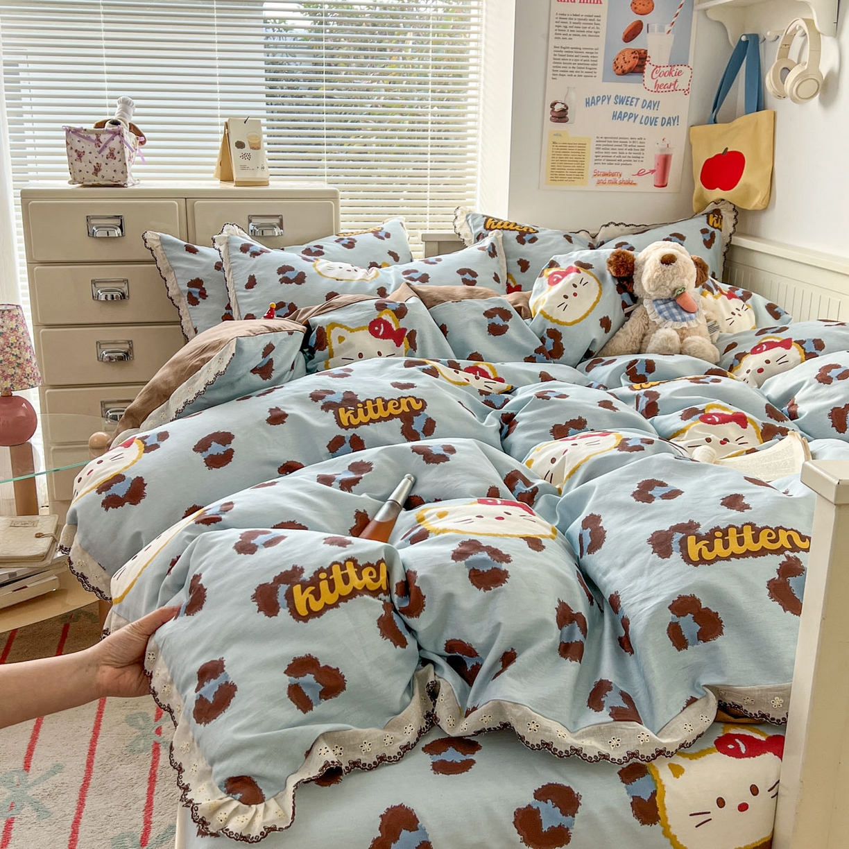 91家纺网 家纺一手货源 找家纺 希诺家居 2025新款费尔岛风全棉纯棉四件套韩式小清新花边四件套 千禧喵-蓝