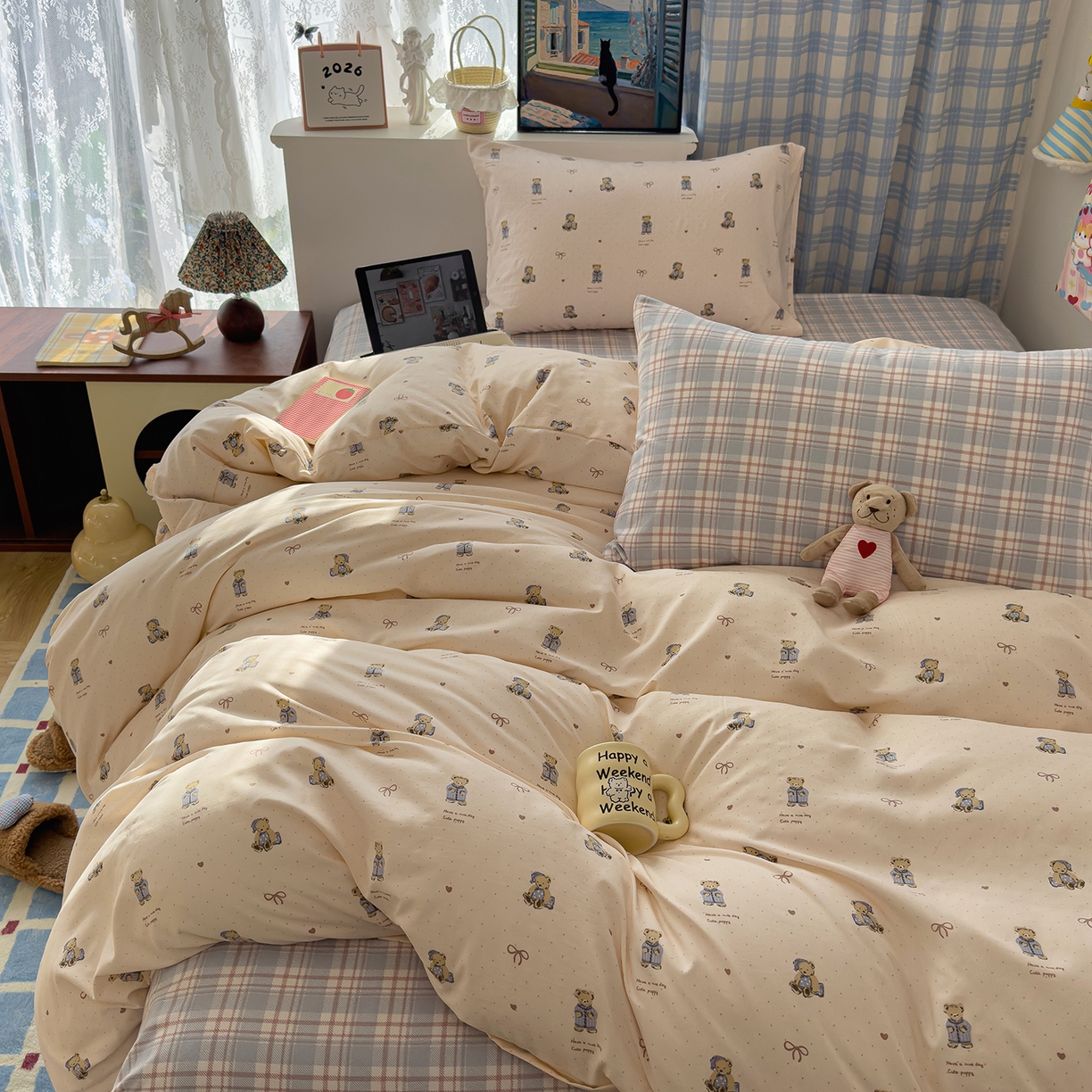 91家纺网 家纺一手货源 找家纺 希丞家居 2026新款博主风小清新仿棉云感纱床上四件套 抱抱熊