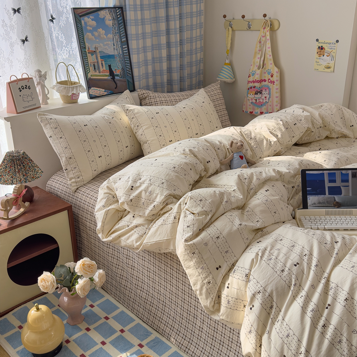 91家纺网 家纺一手货源 找家纺 希丞家居 2026新款博主风小清新仿棉云感纱床上四件套 多喜乐