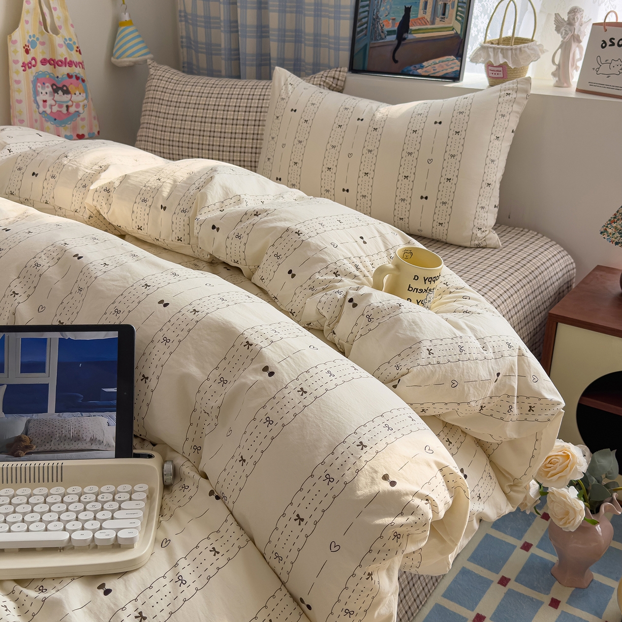 91家纺网 家纺一手货源 找家纺 希丞家居 2026新款博主风小清新仿棉云感纱床上四件套 多喜乐