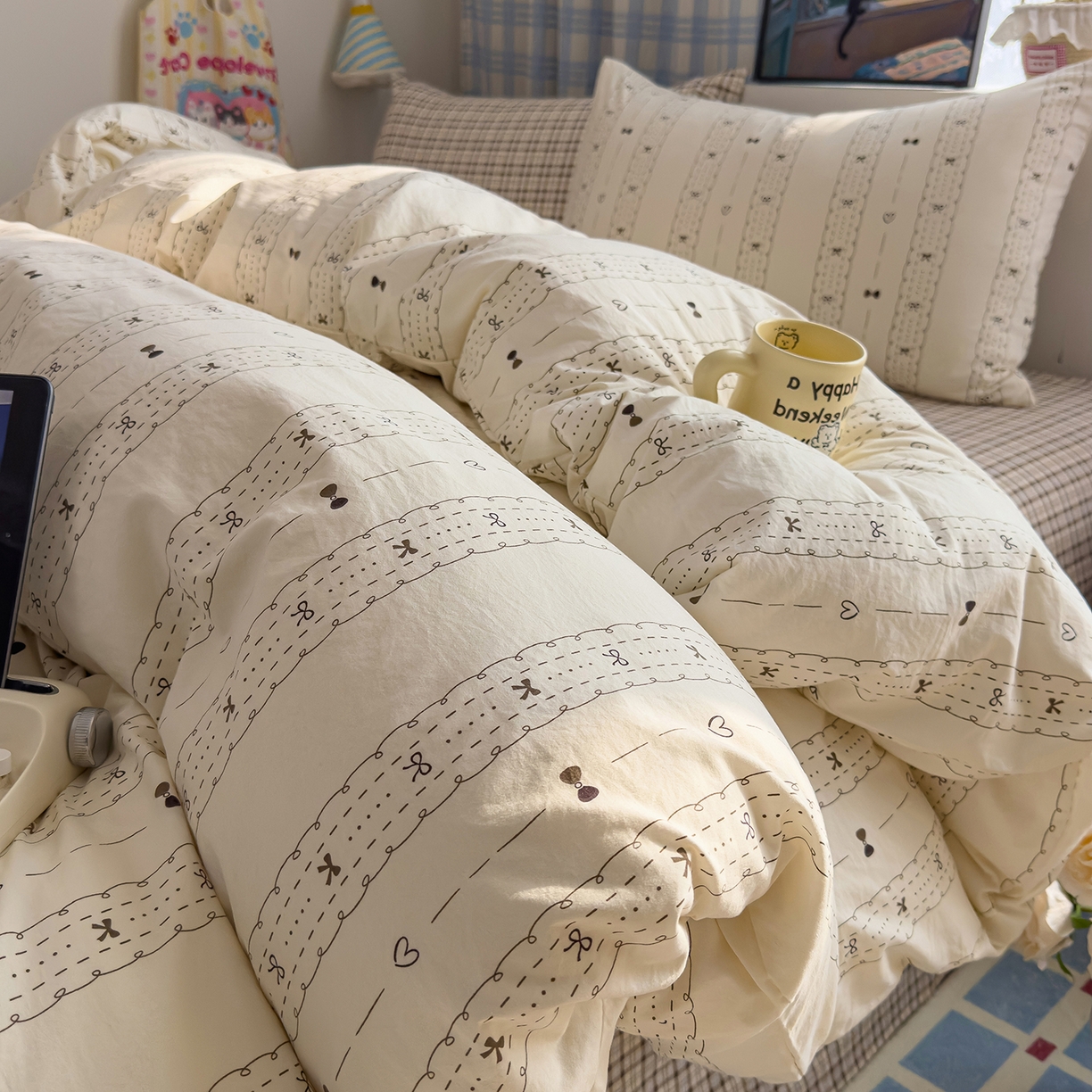 91家纺网 家纺一手货源 找家纺 希丞家居 2026新款博主风小清新仿棉云感纱床上四件套 多喜乐