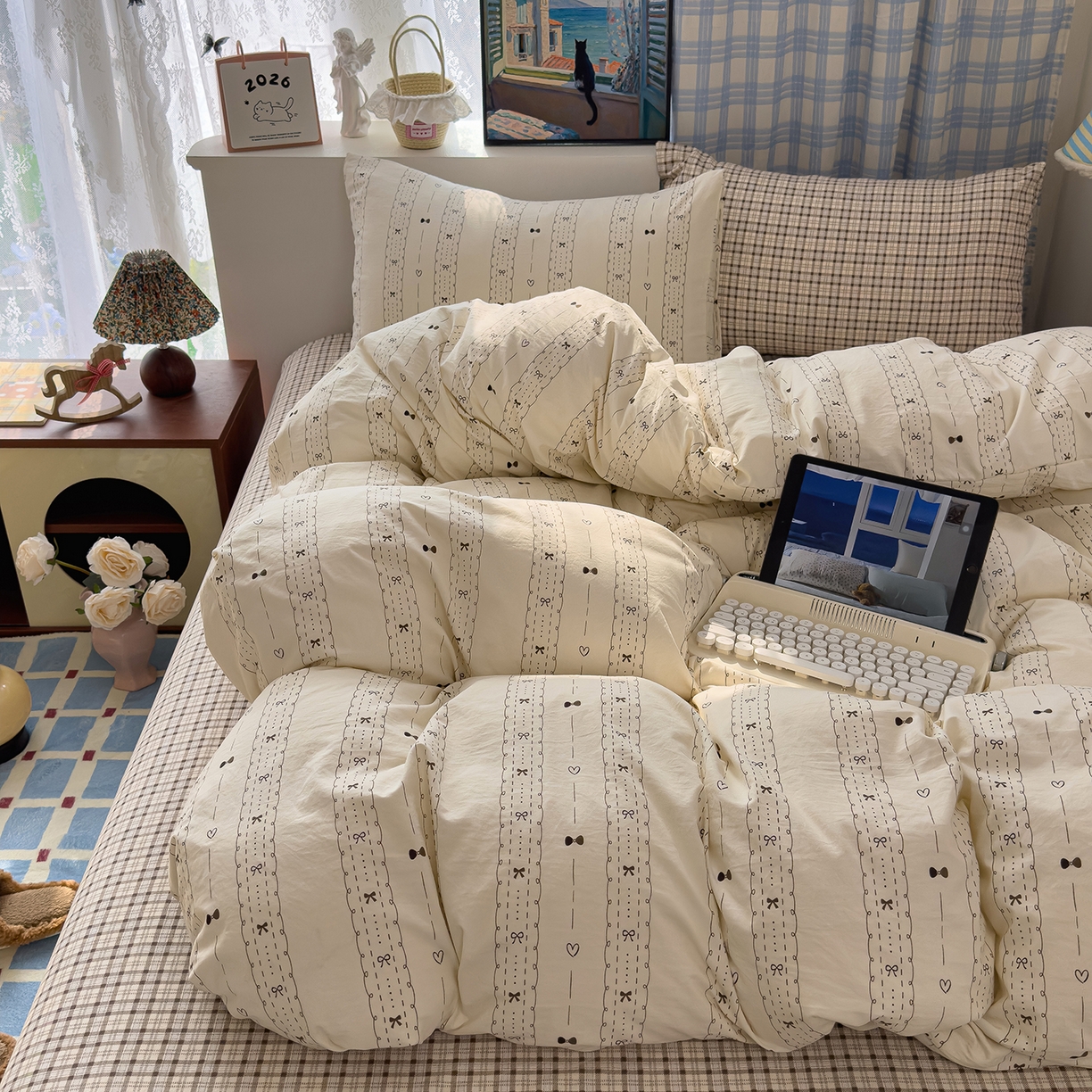 91家纺网 家纺一手货源 找家纺 希丞家居 2026新款博主风小清新仿棉云感纱床上四件套 多喜乐