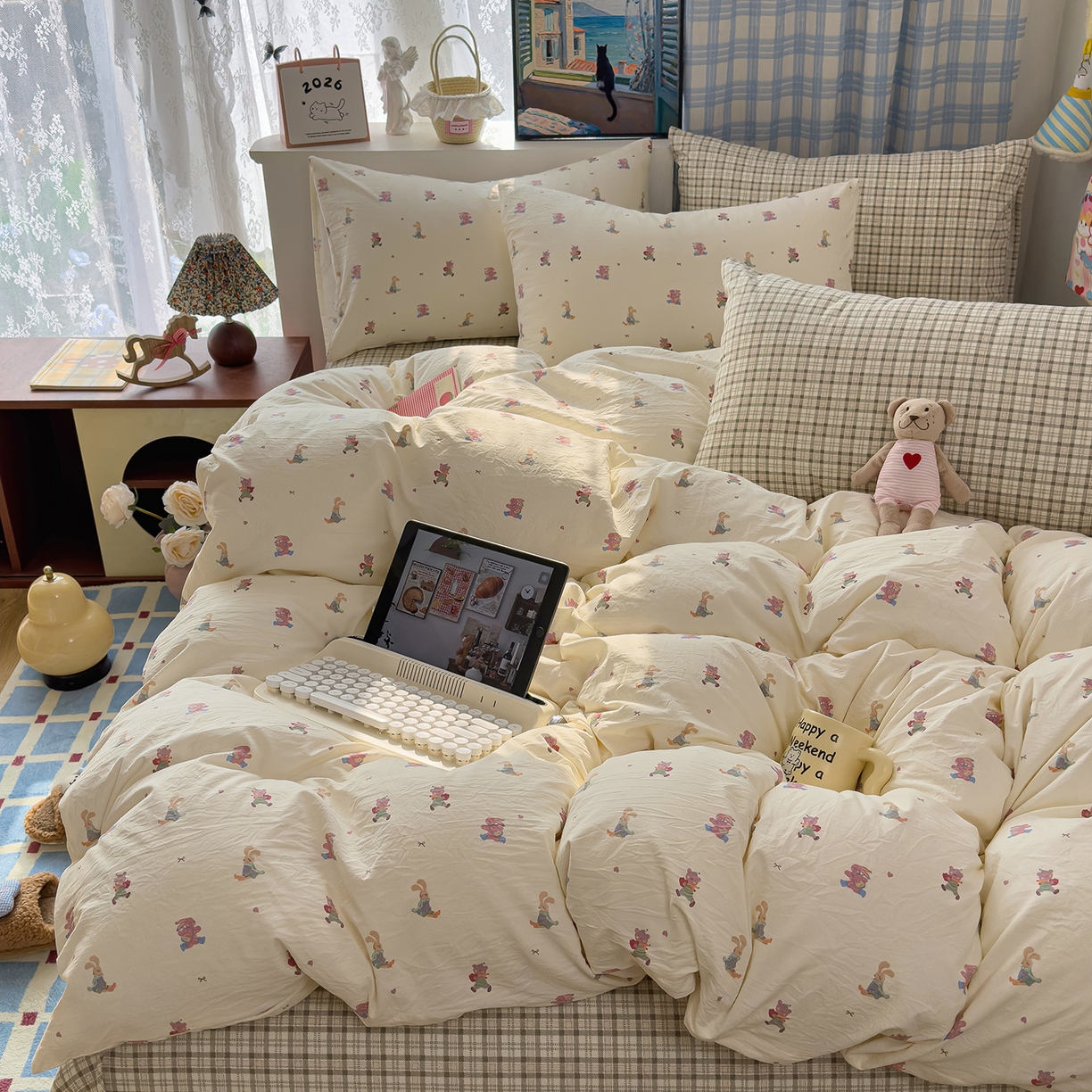 91家纺网 家纺一手货源 找家纺 希丞家居 2026新款博主风小清新仿棉云感纱床上四件套 假日狂欢