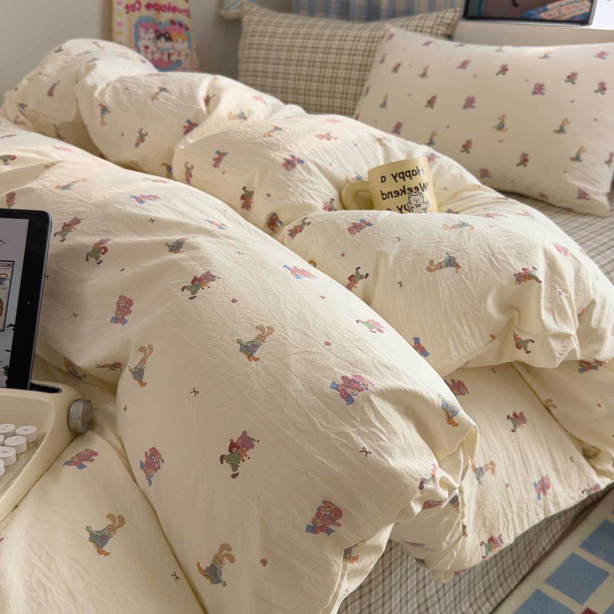 91家纺网 家纺一手货源 找家纺 希丞家居 2026新款博主风小清新仿棉云感纱床上四件套 假日狂欢