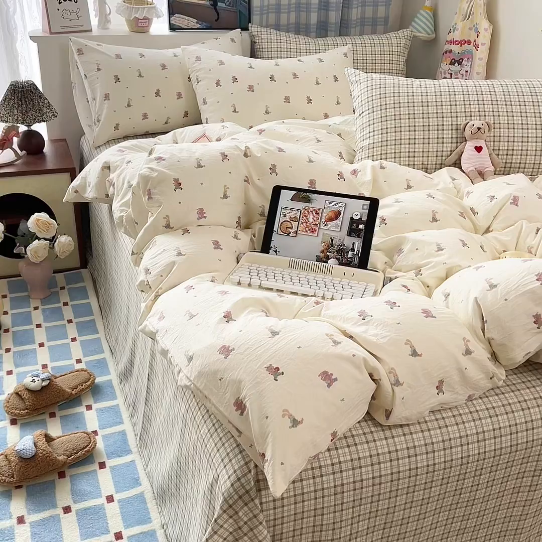 91家纺网 家纺一手货源 找家纺 希丞家居 2026新款博主风小清新仿棉云感纱床上四件套 假日狂欢