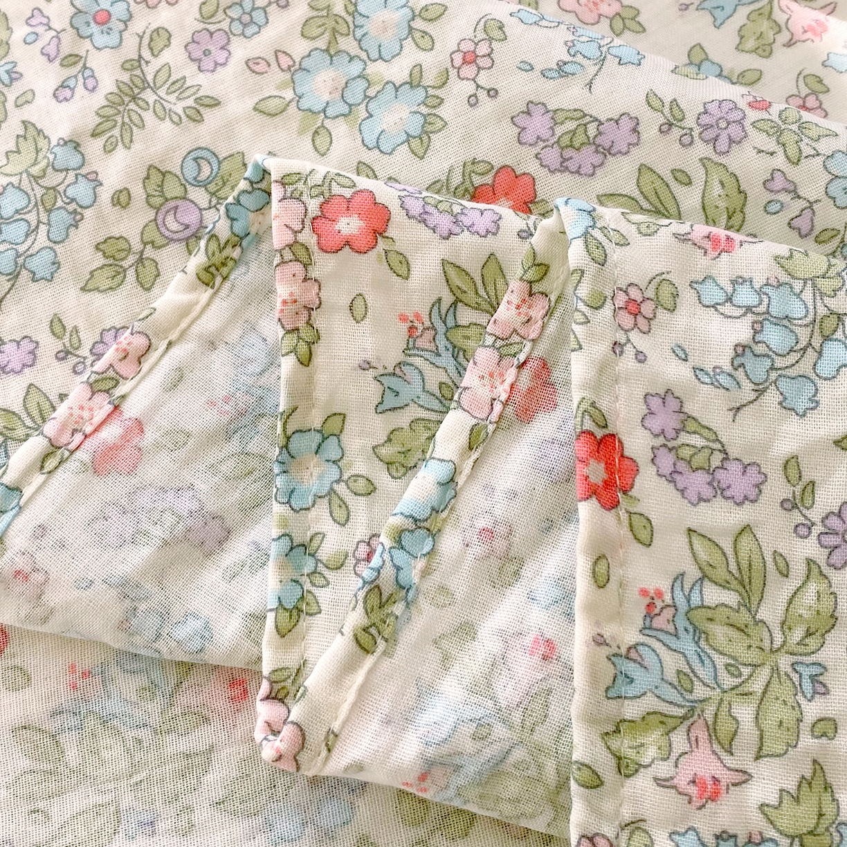 91家纺网 家纺一手货源 找家纺 春皖家纺 2026新款A类全棉有氧双层纱印花四件套单品系列-单床单 花町