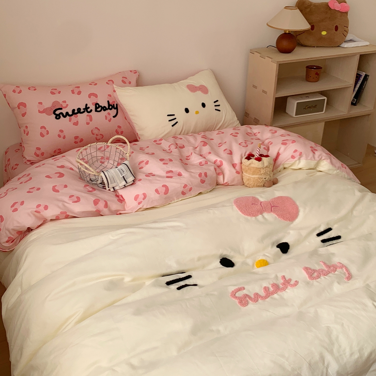 91家纺网 家纺一手货源 找家纺 桃喜 2026新款40支全棉12868四件套-黑皮猫猫 黑皮猫猫粉白