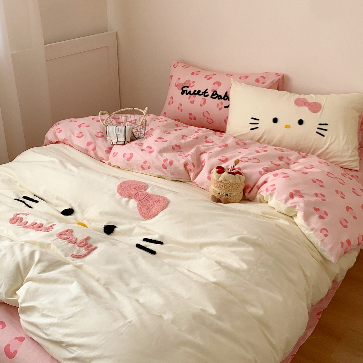 91家纺网 家纺一手货源 找家纺 桃喜 2026新款40支全棉12868四件套-黑皮猫猫 黑皮猫猫粉白