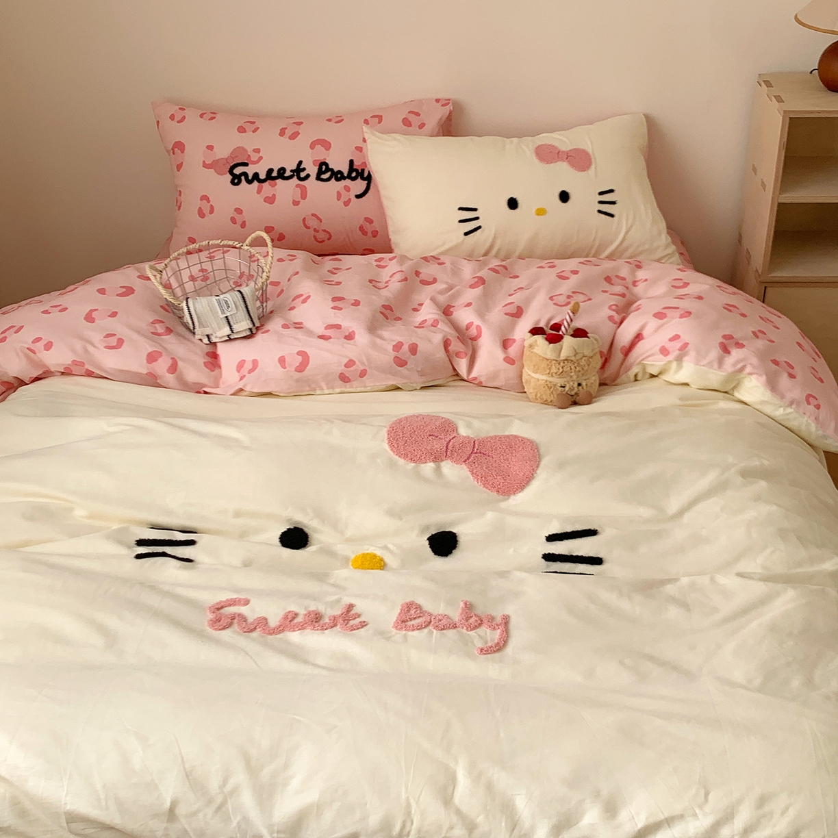 91家纺网 家纺一手货源 找家纺 桃喜 2026新款40支全棉12868四件套-黑皮猫猫 黑皮猫猫粉白