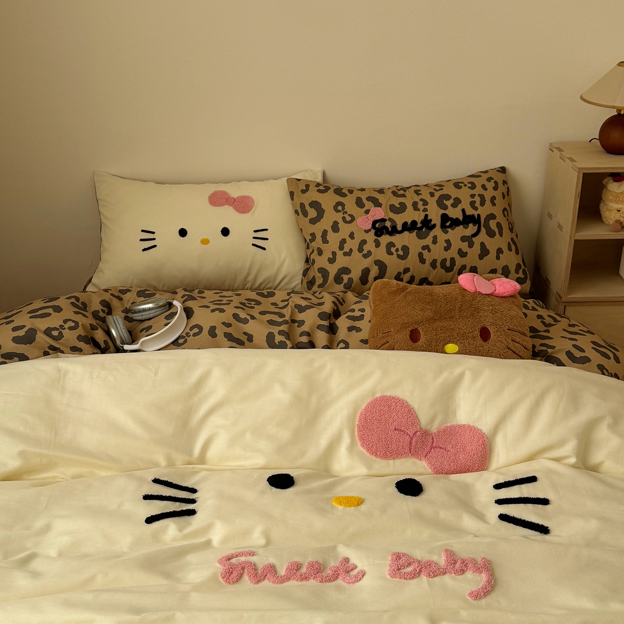 91家纺网 家纺一手货源 找家纺 桃喜 2026新款40支全棉12868四件套-黑皮猫猫 黑皮猫猫白咖