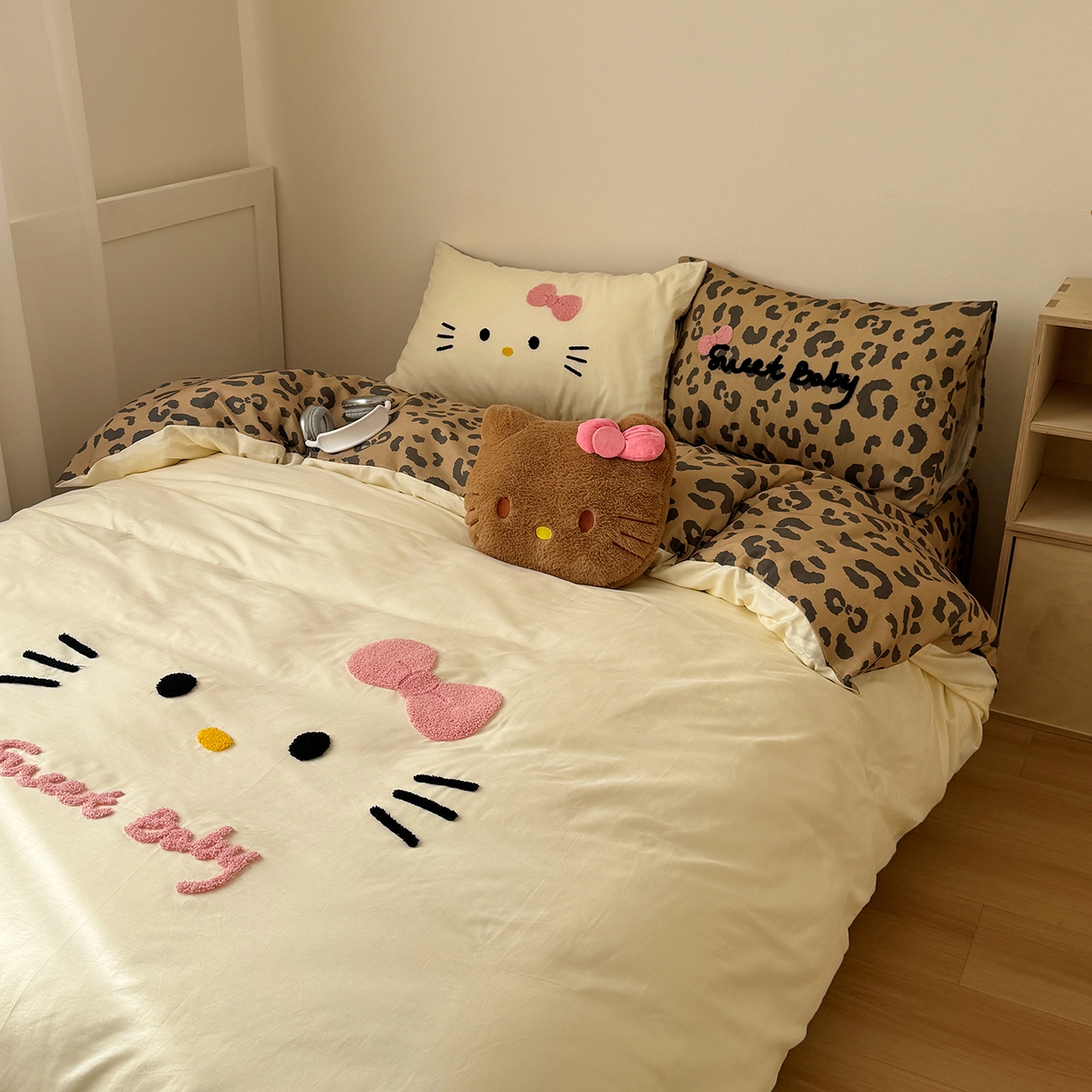 91家纺网 家纺一手货源 找家纺 桃喜 2026新款40支全棉12868四件套-黑皮猫猫 黑皮猫猫白咖