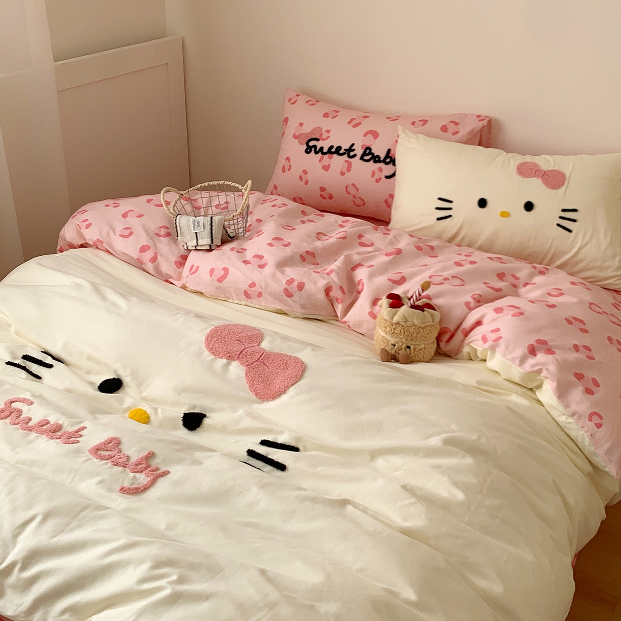 91家纺网 家纺一手货源 找家纺 桃喜 2026新款40支全棉12868四件套-黑皮猫猫 黑皮猫猫粉白