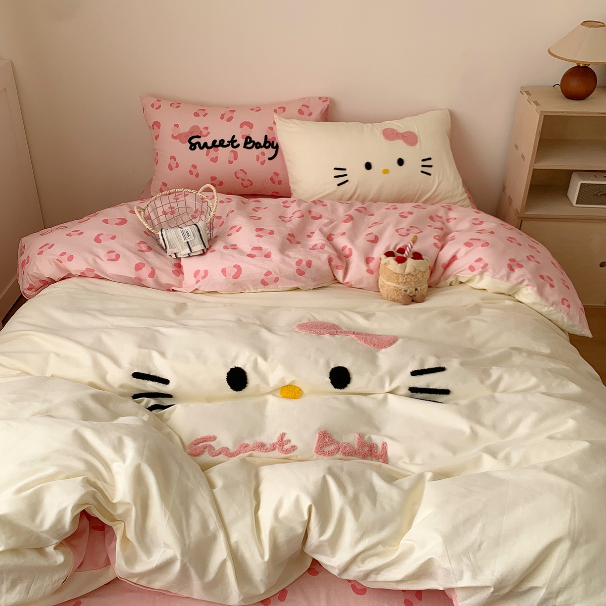 91家纺网 家纺一手货源 找家纺 桃喜 2026新款40支全棉12868四件套-黑皮猫猫 黑皮猫猫粉白