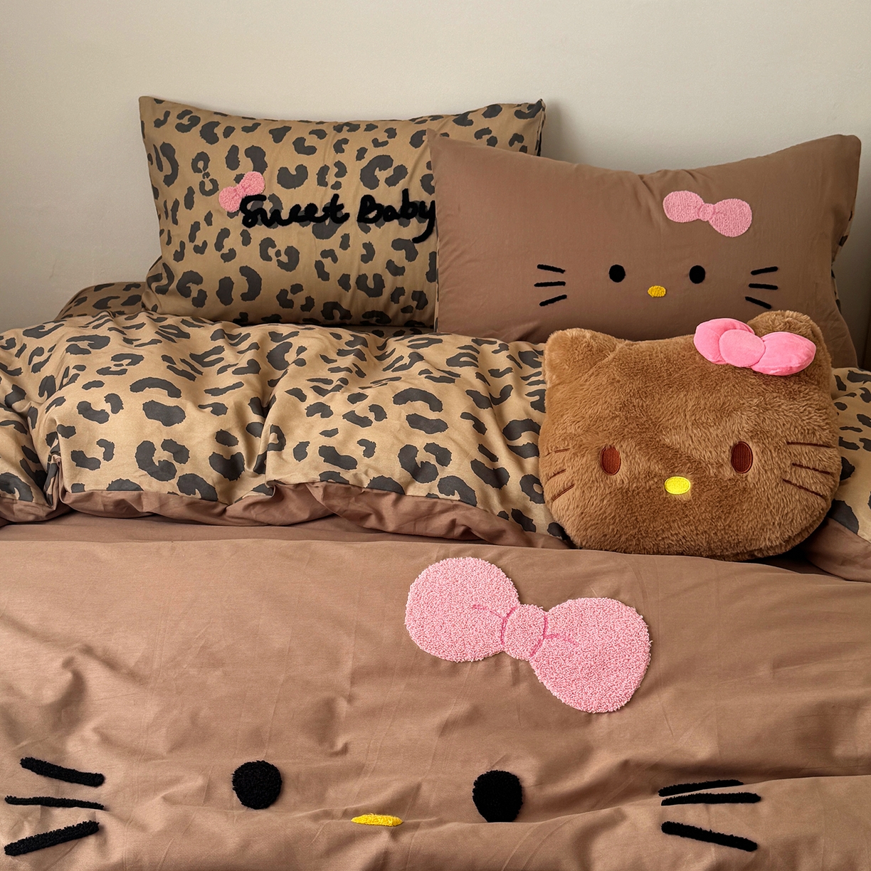 91家纺网 家纺一手货源 找家纺 桃喜 2026新款40支全棉12868四件套-黑皮猫猫 黑皮猫猫咖