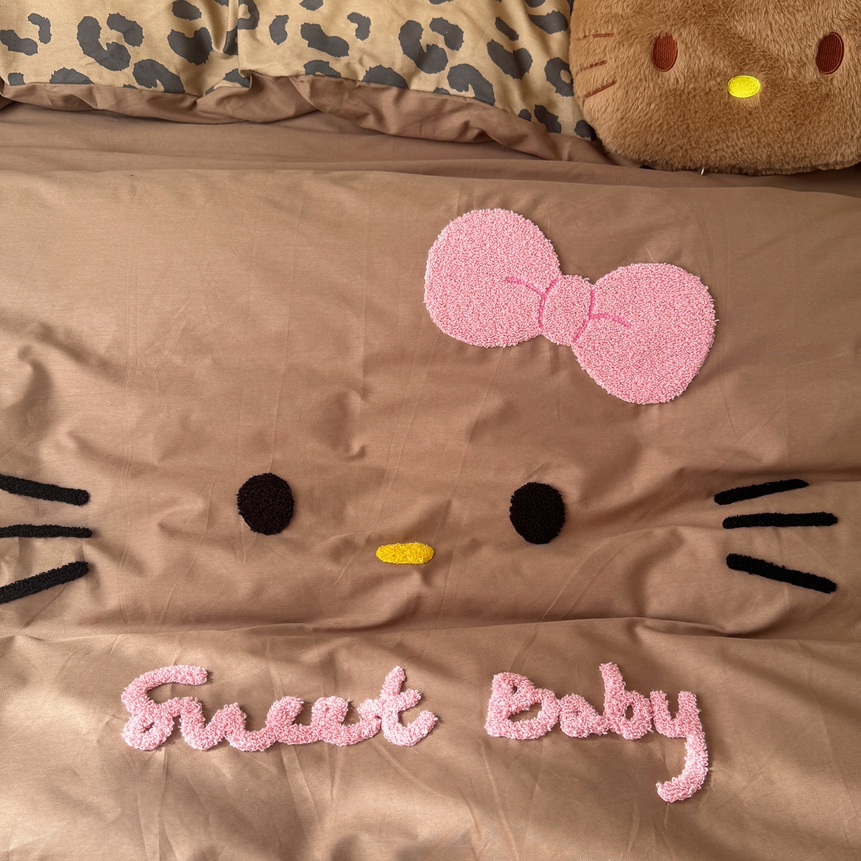 91家纺网 家纺一手货源 找家纺 桃喜 2026新款40支全棉12868四件套-黑皮猫猫 黑皮猫猫咖