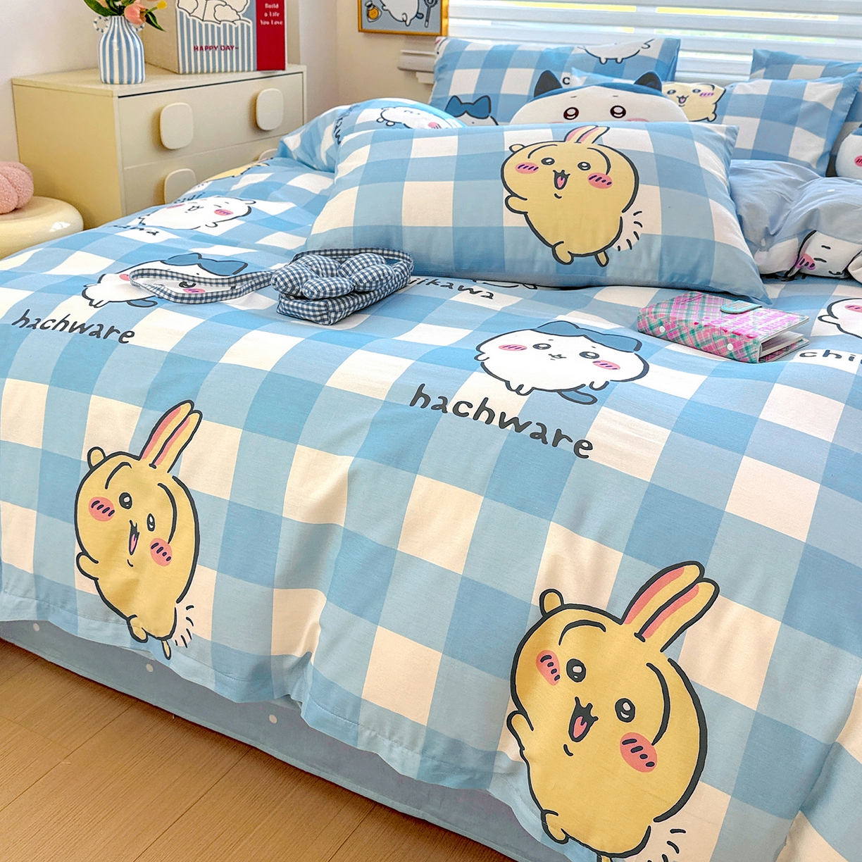 91家纺网 家纺一手货源 找家纺 朵希曼2026新款吉伊卡哇全棉印花四件套系列 格子吉伊卡哇