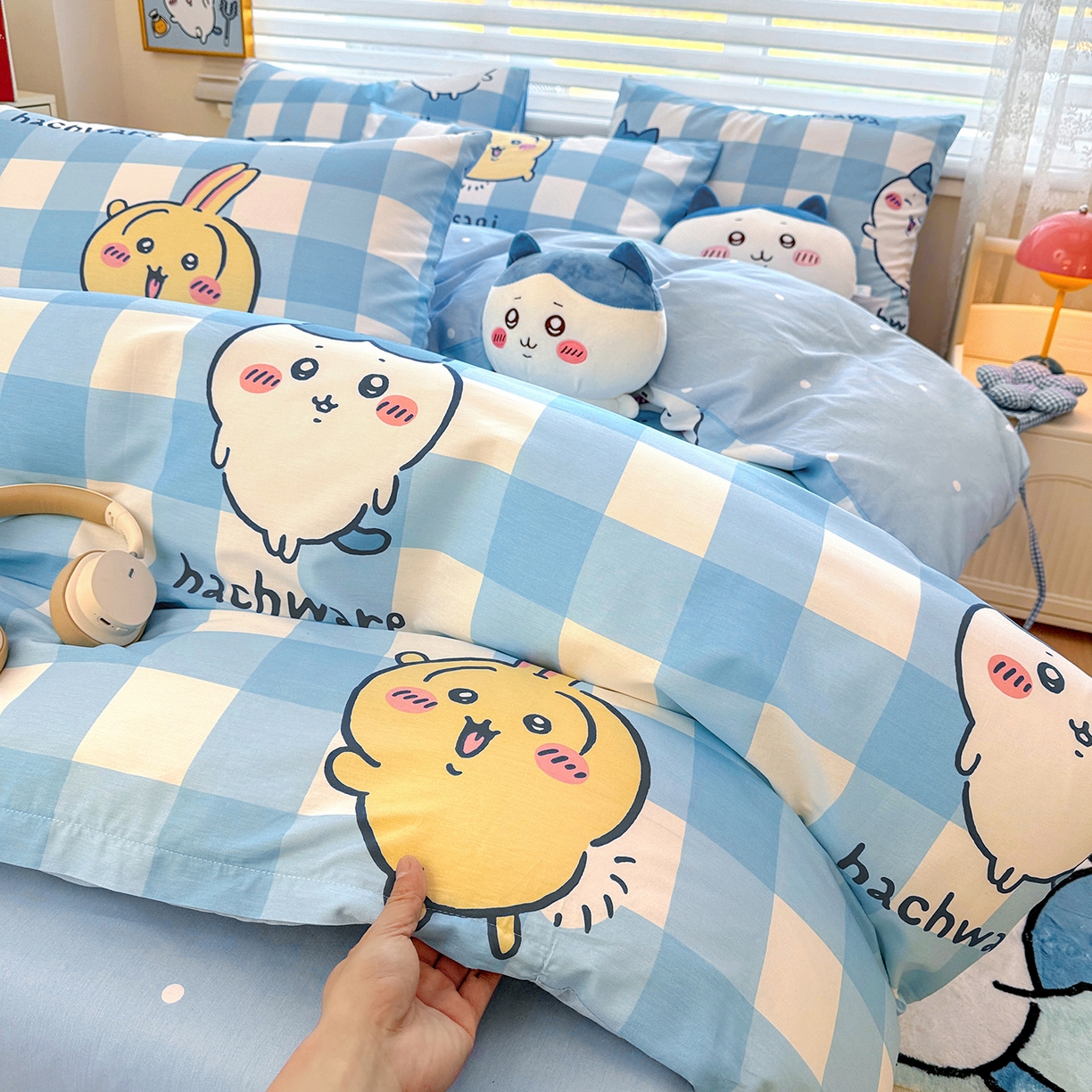 91家纺网 家纺一手货源 找家纺 朵希曼2026新款吉伊卡哇全棉印花四件套系列 格子吉伊卡哇