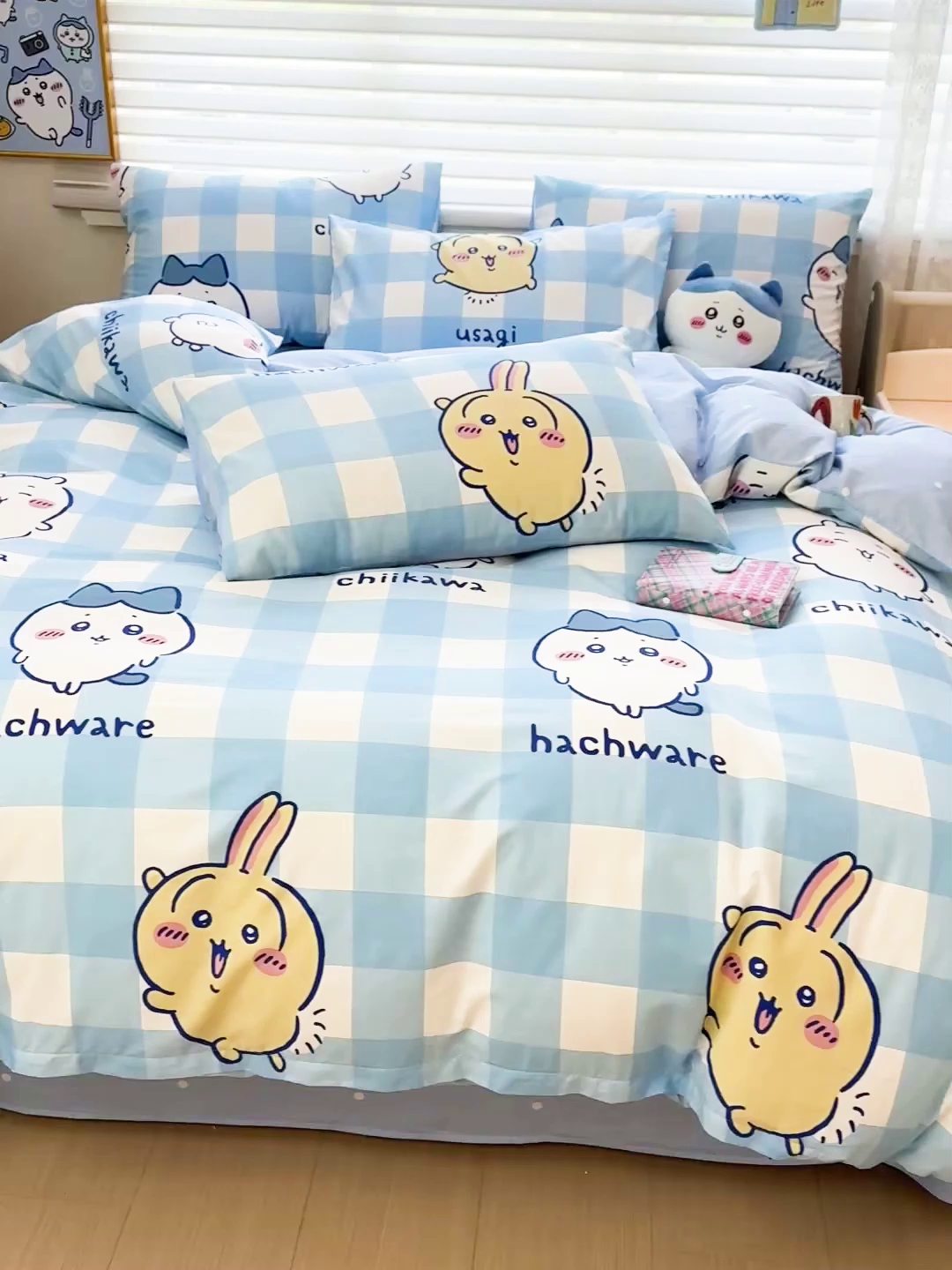 91家纺网 家纺一手货源 找家纺 朵希曼2026新款吉伊卡哇全棉印花四件套系列 格子吉伊卡哇