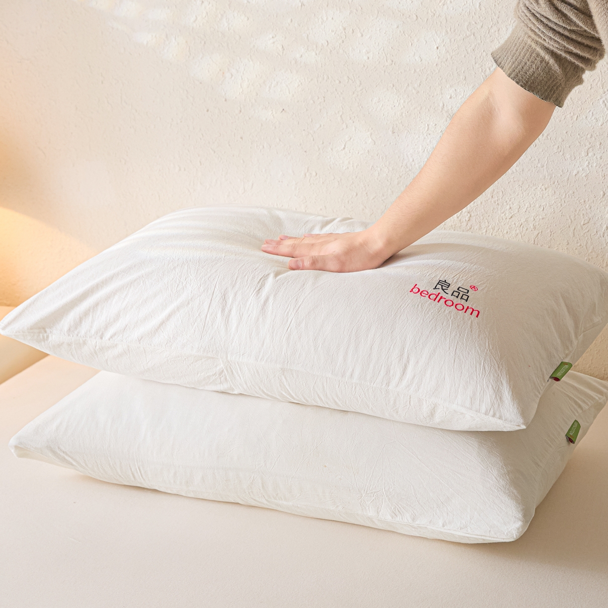 91家纺网 家纺一手货源 找家纺 （总）芬晴家纺 2026新款条纹纯色良品刺绣枕套